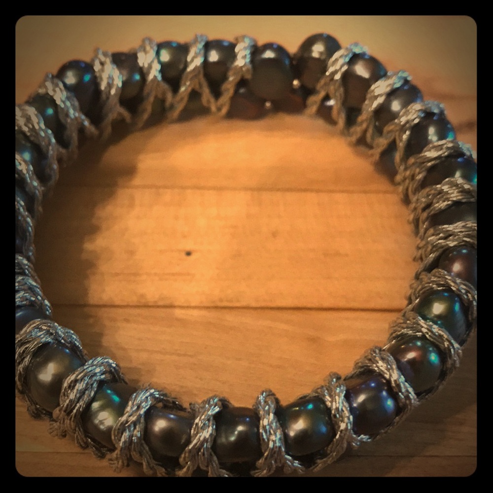 Black pearl and silver bracelet